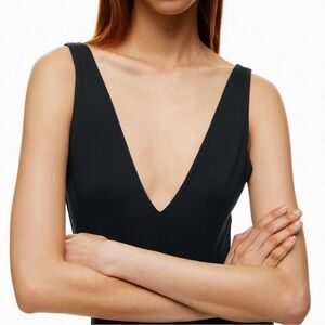 Aritzia Babaton Contour V-Neck Bodysuit